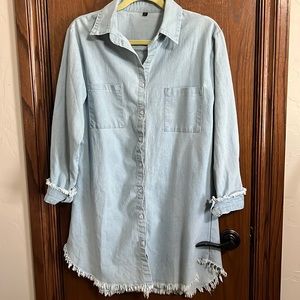 Light weight stretchy denim long top.